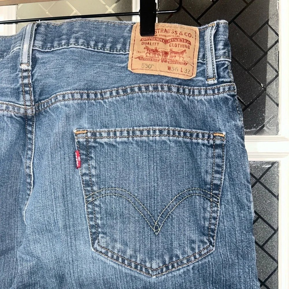 Levi’s Denim Jeans 550 Relaxed Fit Size 36x32 Women’s Vinatge